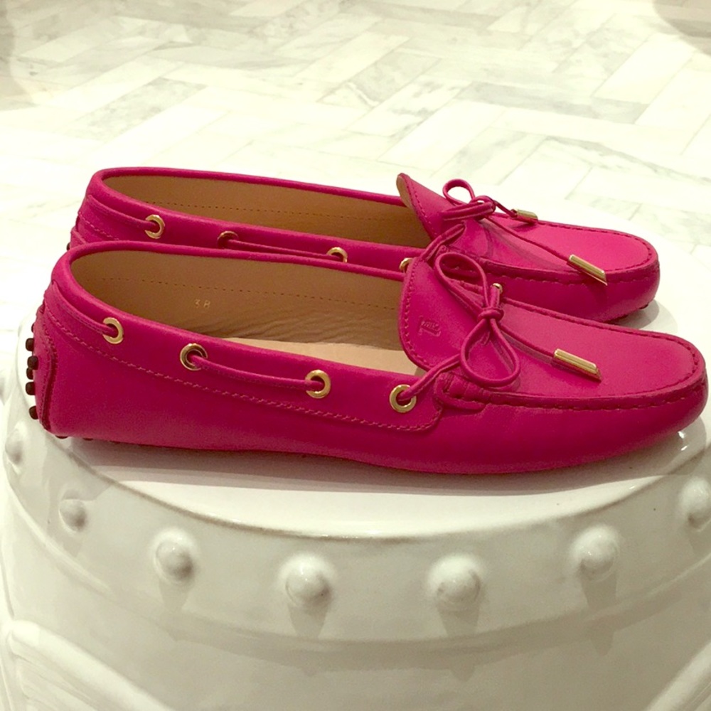 Tod’s Women’s Gommino Tie Leather Driving Shoes.